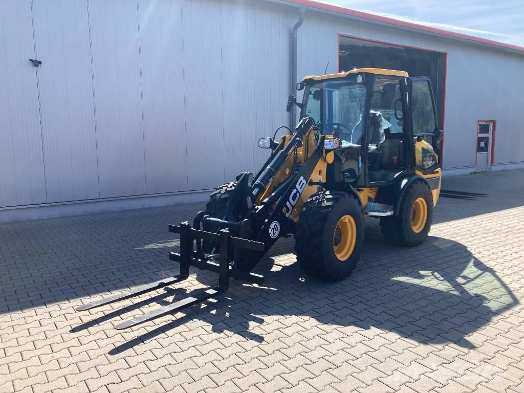 JCB 407 Pale gommate