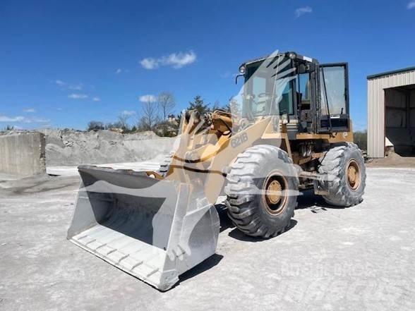 CASE 621B Pale gommate