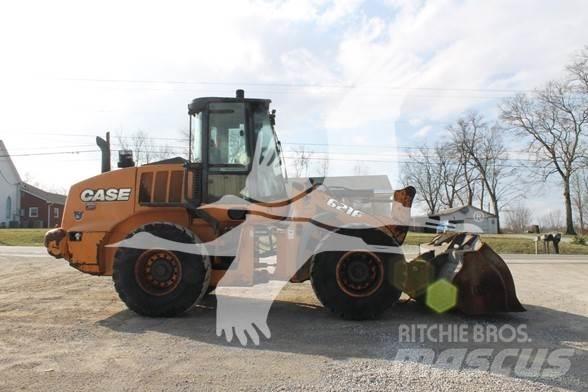 CASE 621F Pale gommate
