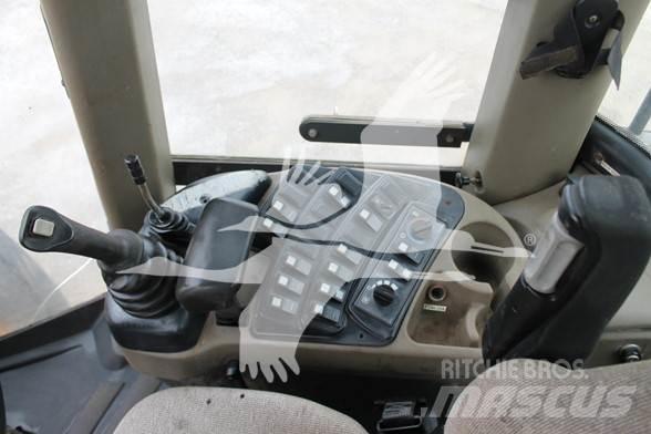 CASE 821E Pale gommate