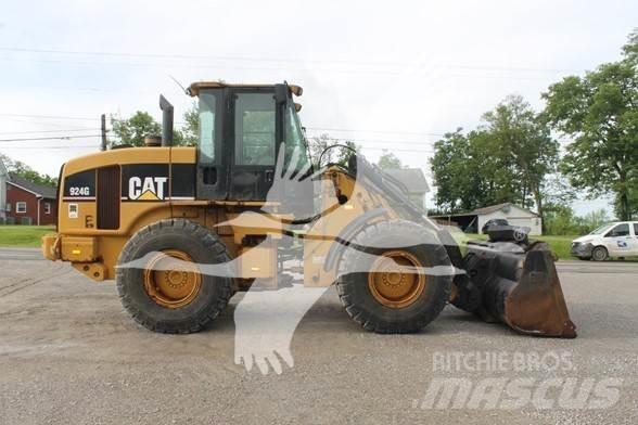 CAT 924G Pale gommate
