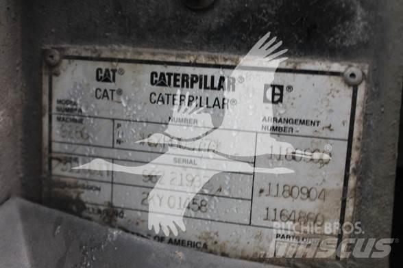 CAT 928G Pale gommate