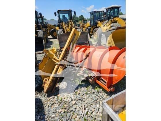 CAT 928G Pale gommate