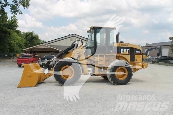 CAT 930G Pale gommate