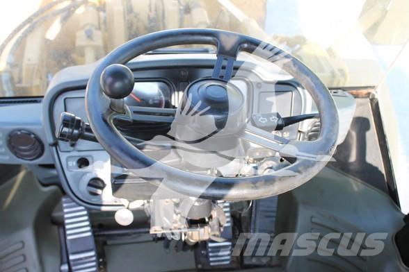 CAT 966H Pale gommate