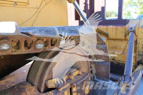 CAT D6D Dozer cingolati