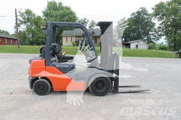 Toyota 8FGU25 Carrelli elevatori diesel