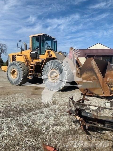 Volvo L220F Pale gommate