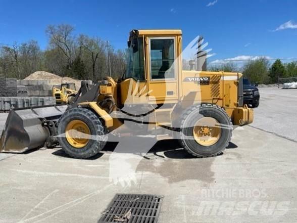 Volvo L50D Pale gommate