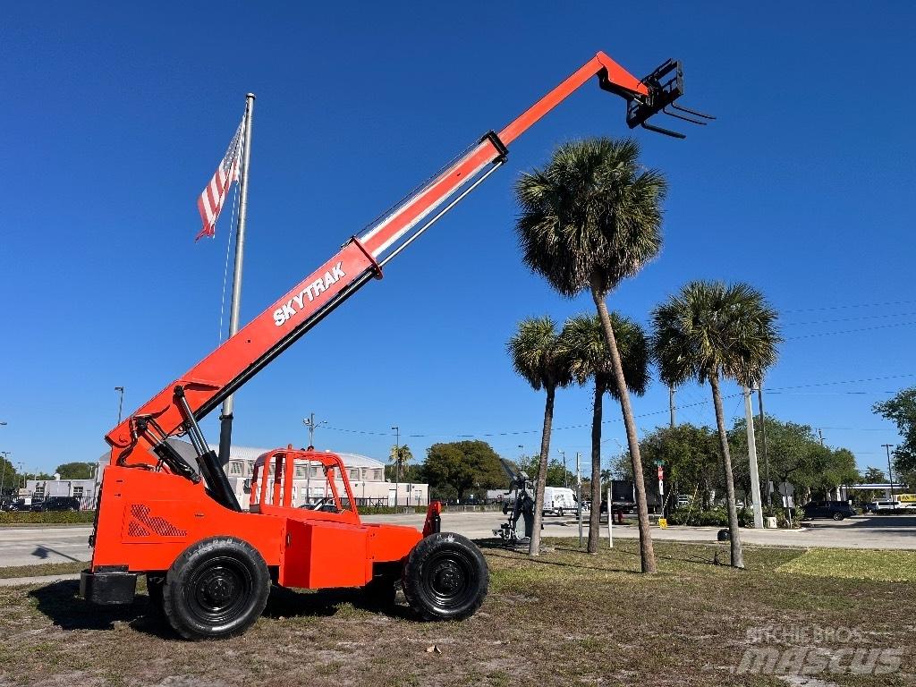 SkyTrak 8042 Sollevatori telescopici