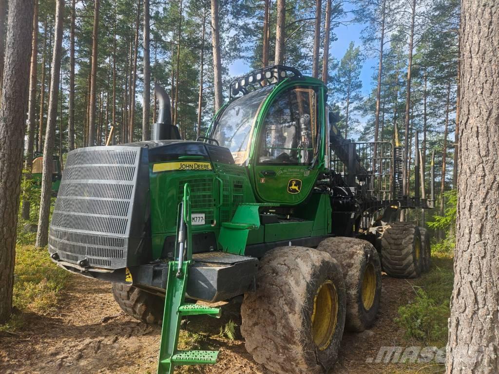 John Deere 1510G Forwarder