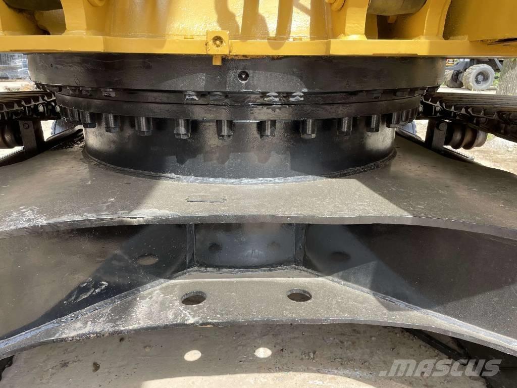 CAT 320D2 Escavatori cingolati