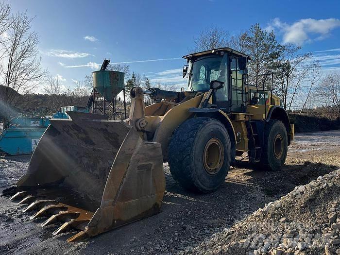 CAT 966M Pale gommate