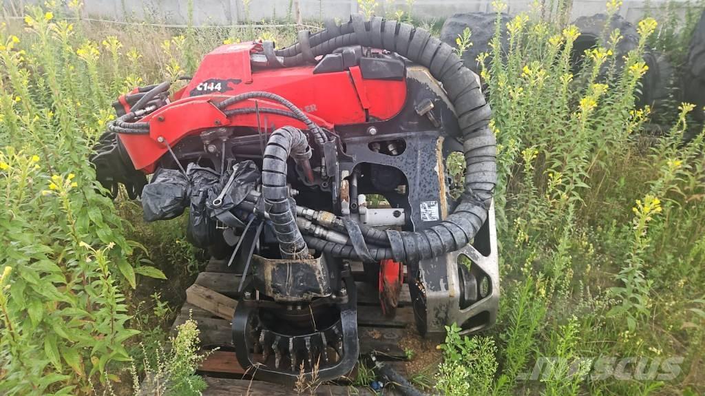 Komatsu C 144 Abbattitrici, Disboscatrici