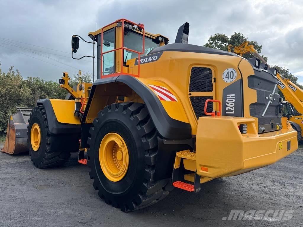 Volvo L 260 H Pale gommate