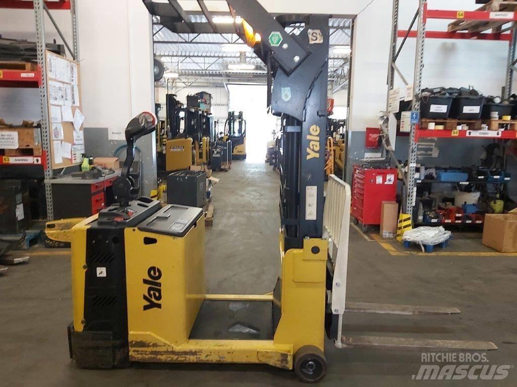 Yale MC10 Transpallet uomo a terra