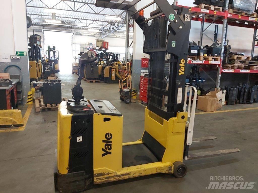 Yale MC10 Transpallet uomo a terra