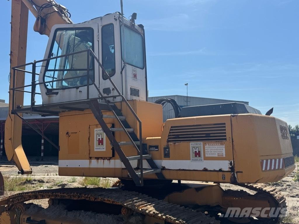 Liebherr 922 Movimentazione rifiuti