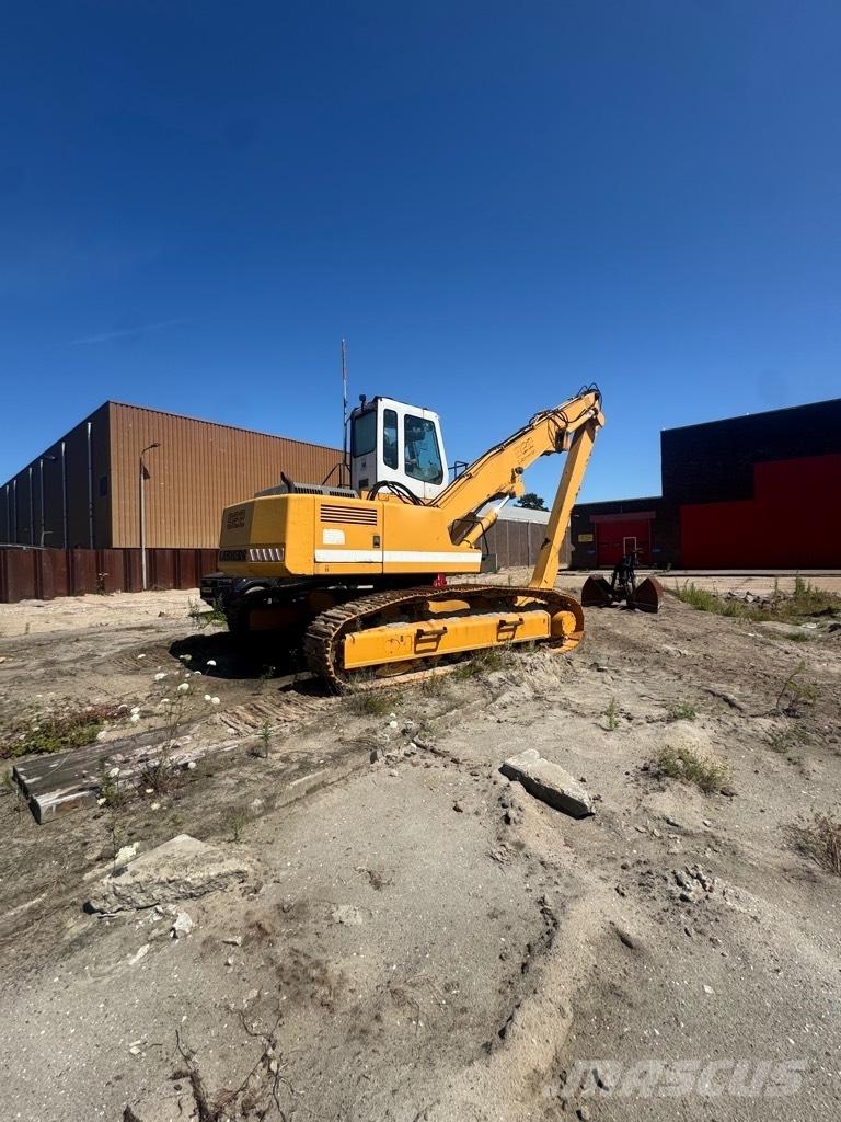 Liebherr 922 Movimentazione rifiuti