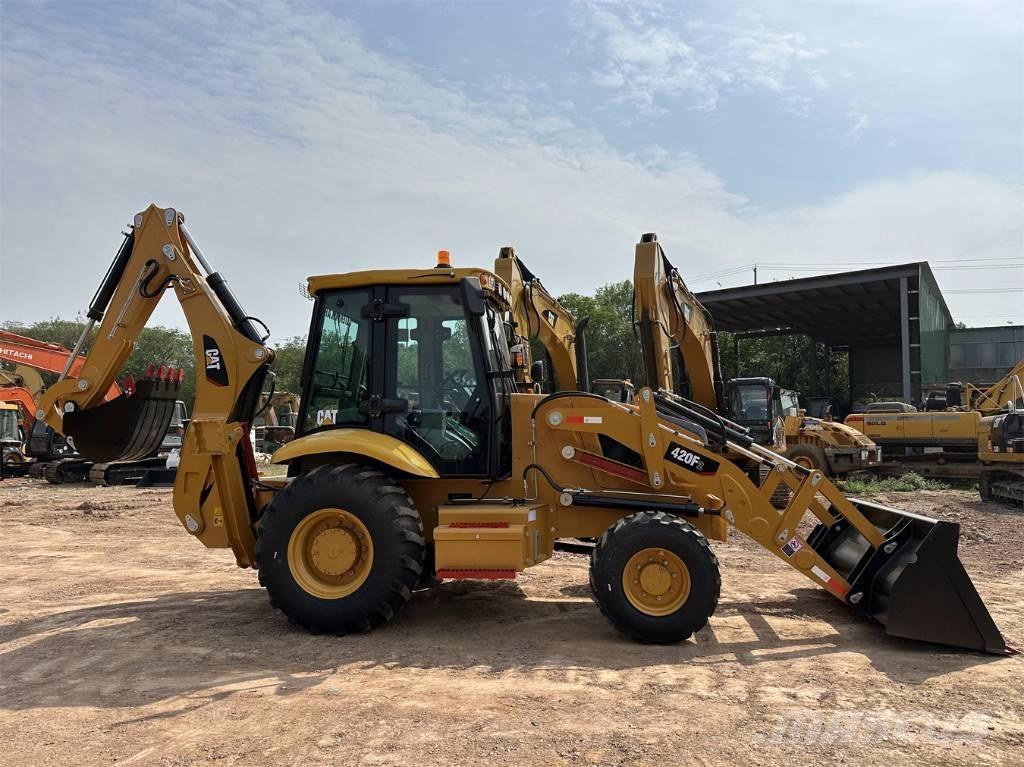 CAT 420 F2 Terne