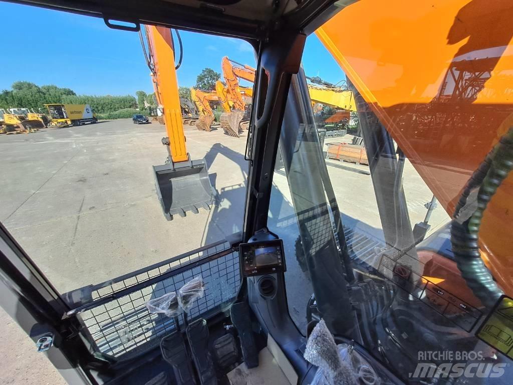 Develon DX300LC-7M Escavatori cingolati