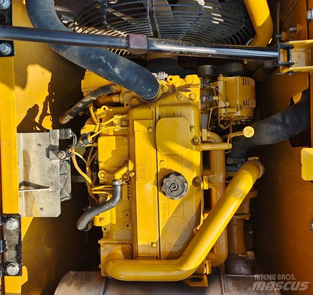 CAT 313D2GC Escavatori cingolati