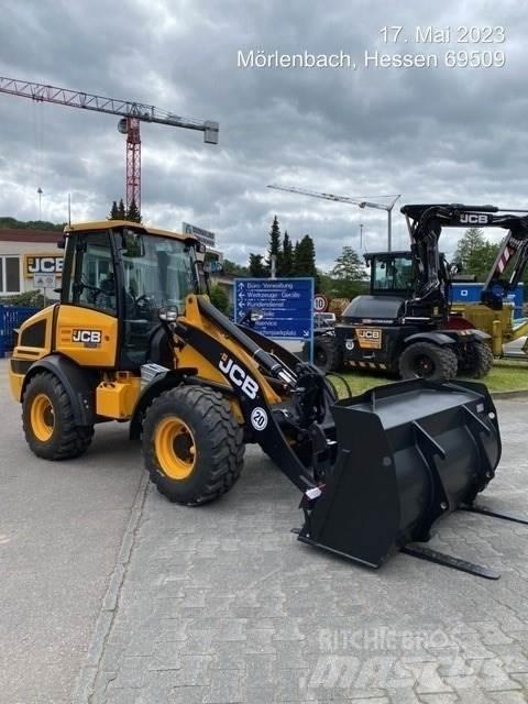 JCB 409 Pale gommate