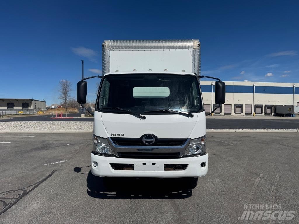 Hino 155 Furgone chiuso