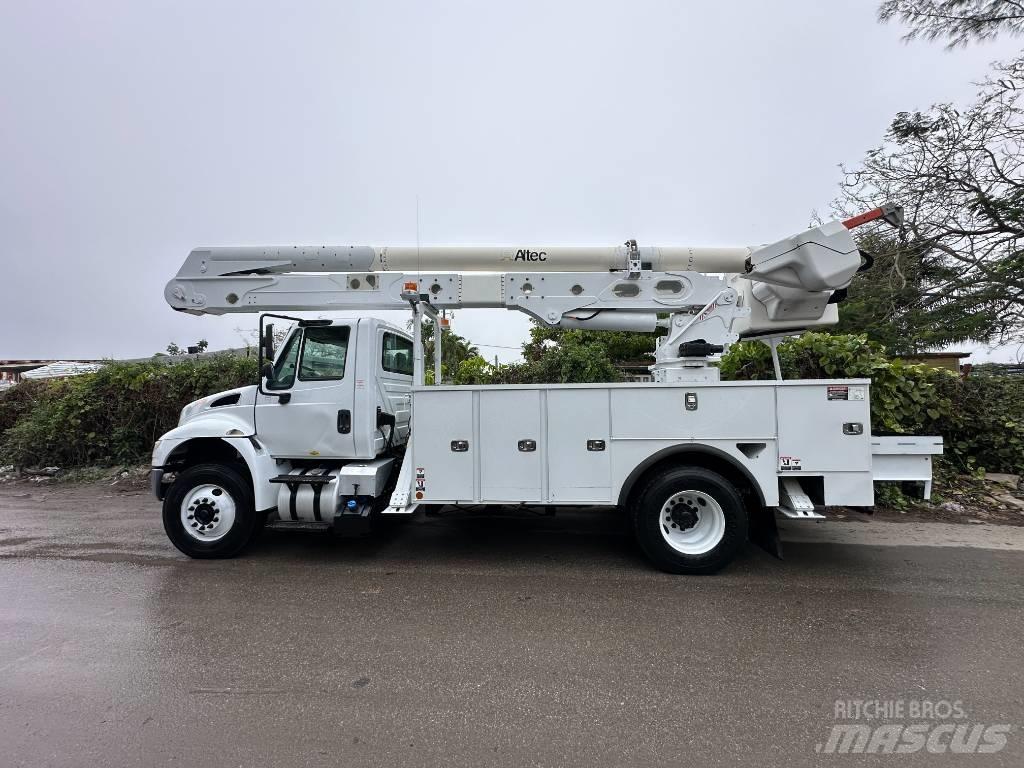 International 4300 Piattaforme autocarrate