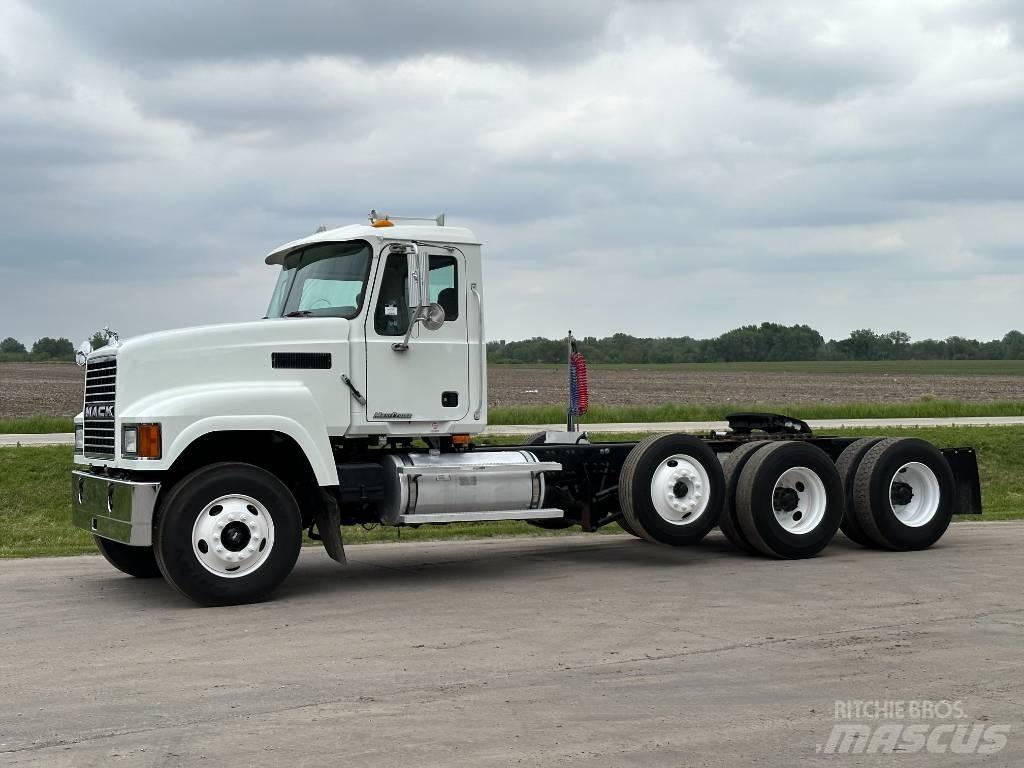 Mack CHN 613 Motrici e Trattori Stradali
