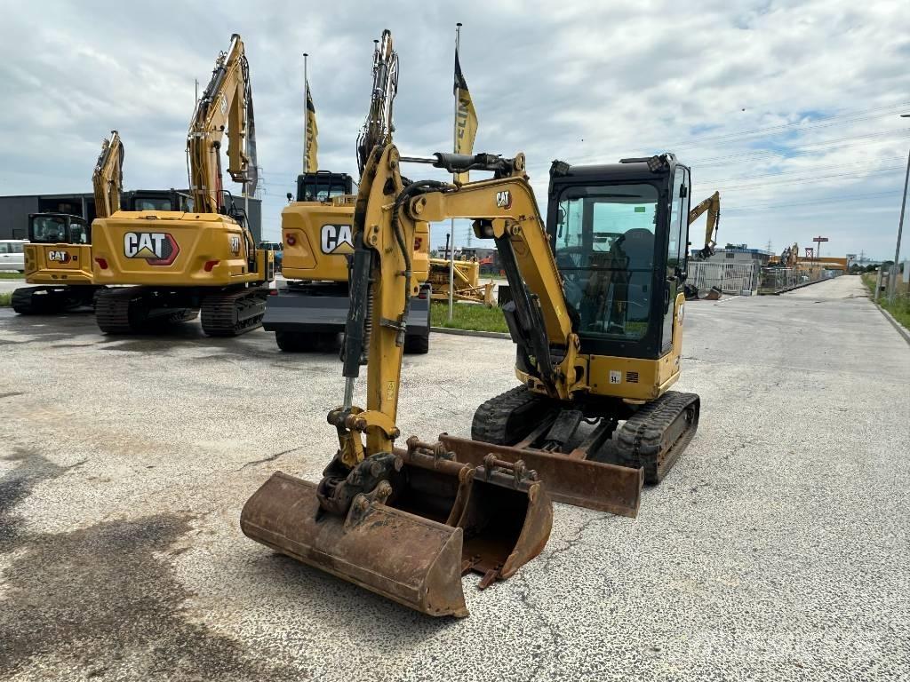 CAT 302.7 Miniescavatori