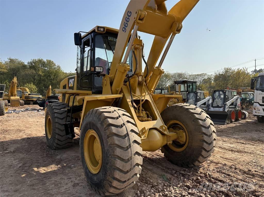 CAT 966G Pale gommate