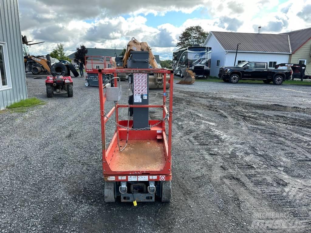 SkyJack SJ 12 Piattaforme a pantografo