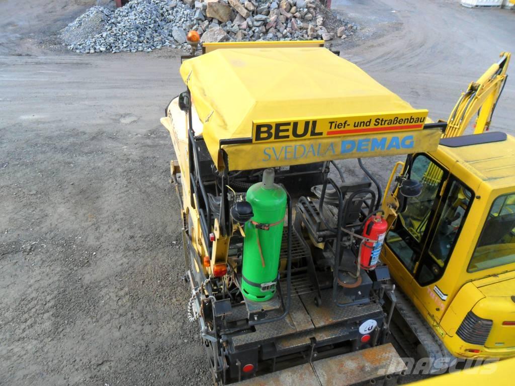 Demag DF 65 P Finitrici