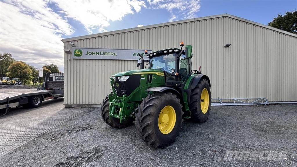 John Deere 6R215 Trattori