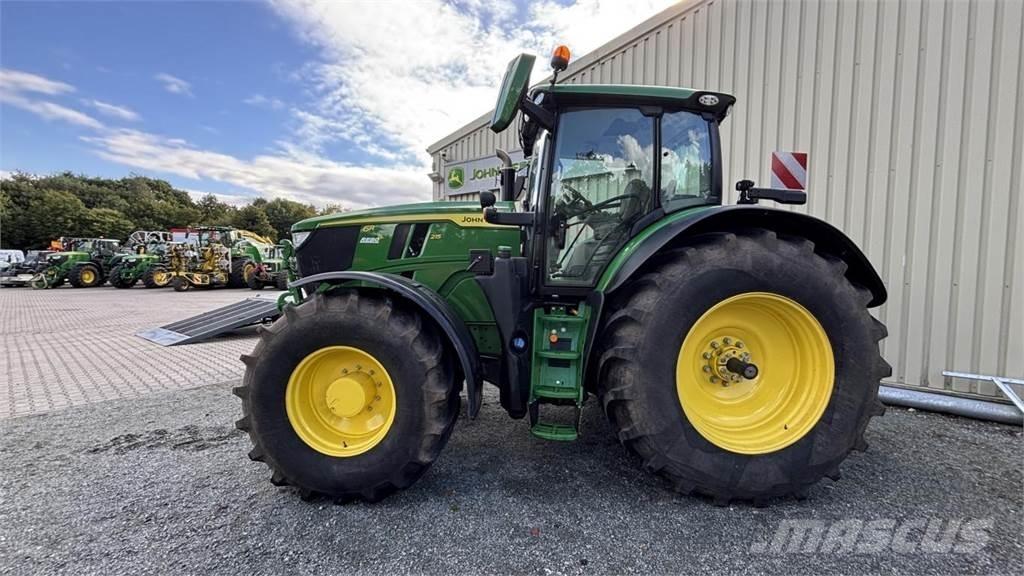 John Deere 6R215 Trattori