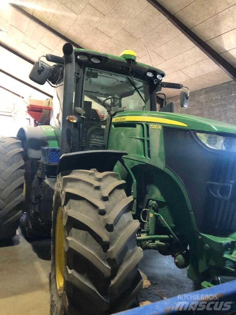 John Deere 7230 R Trattori