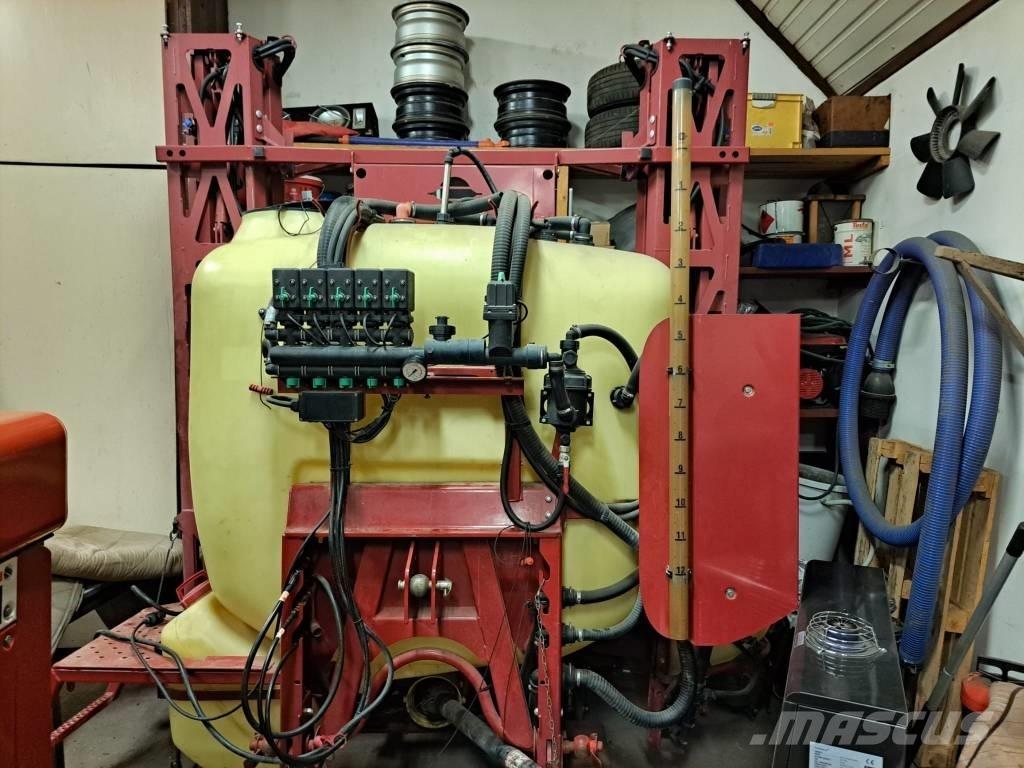 Hardi Master 1200 Irroratori montati