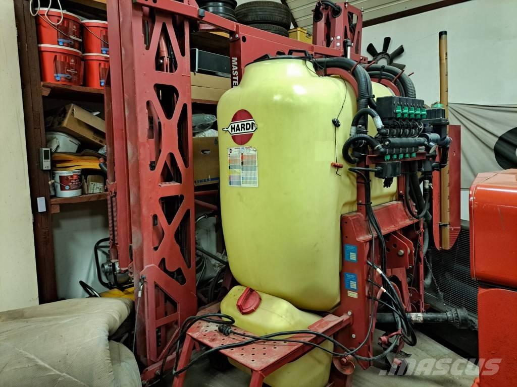 Hardi Master 1200 Irroratori montati