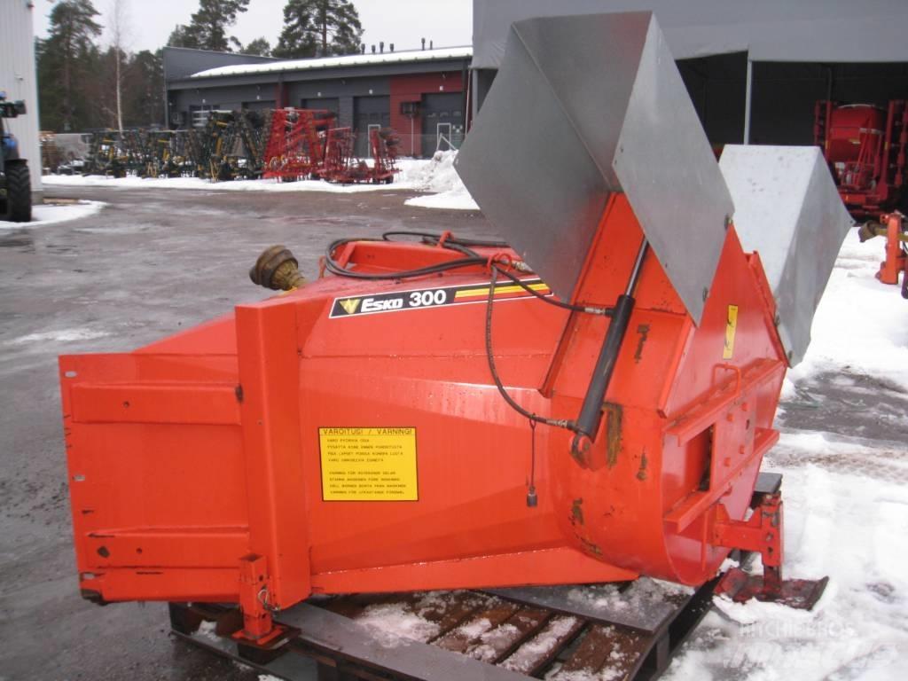 Esko LL300 Spazzaneve
