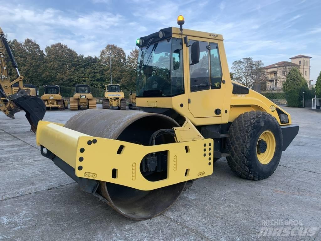 Bomag BW 213 D H-4 Rulli monotamburo