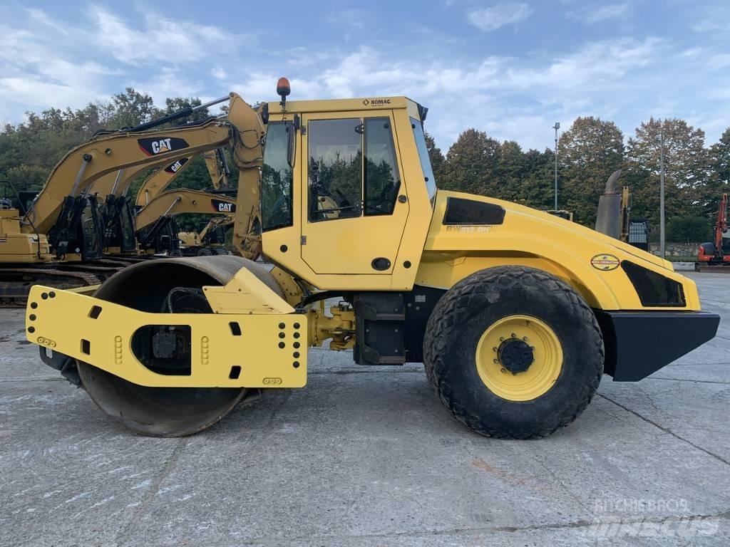 Bomag BW 213 D H-4 Rulli monotamburo