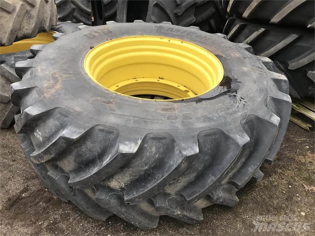 Michelin 650/85R38 Pneumatici, ruote e cerchioni