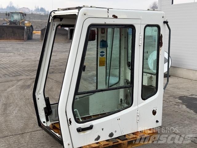Liebherr R 944 B CAB Cabine e interni