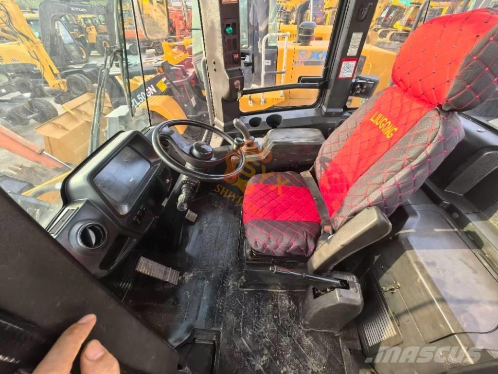 LiuGong 856H Pale gommate