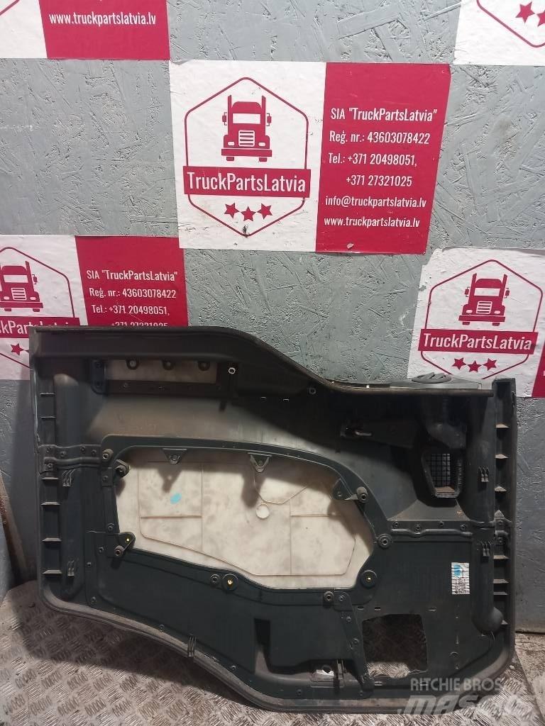 MAN TGA   81626305146 Cabine e interni