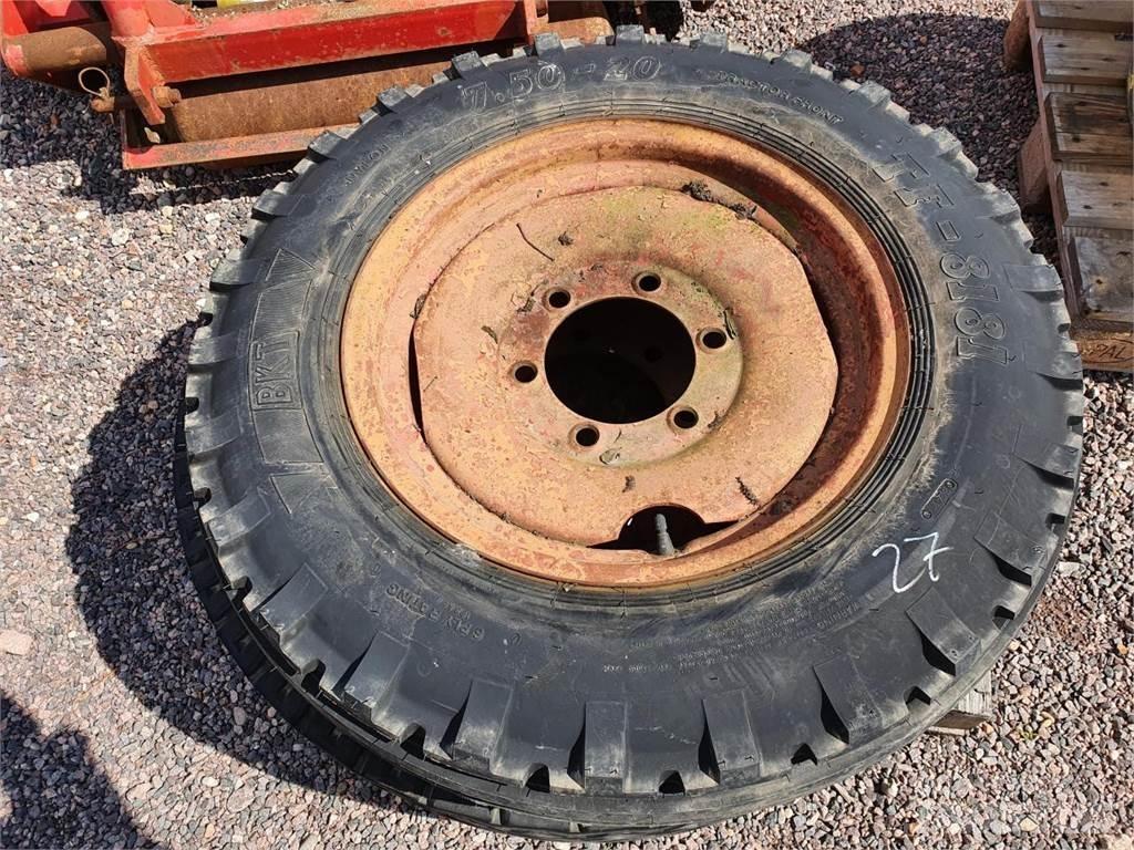 BKT 7.5-20 Pneumatici, ruote e cerchioni