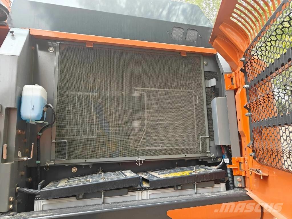 Hitachi ZX300 Escavatori cingolati