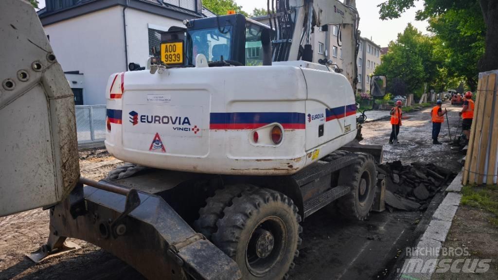 CAT 313 D Escavatori gommati