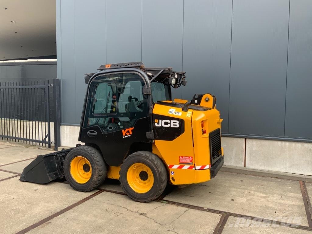 JCB 155 Mini Pale Gommate